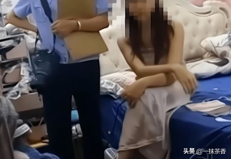 女主播自拍百余部不雅视频，沉迷后自称上瘾曝光后，网友:毁三观