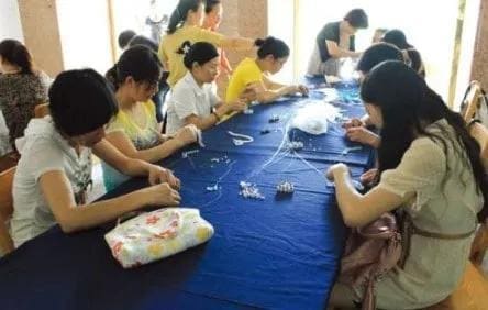 手工or手机?赚钱新视角!揭秘手工活真相,但为何手机赚钱更简单更靠谱?