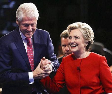 “邮件门”幽灵再现 FBI重启对希拉里调查_邮件门