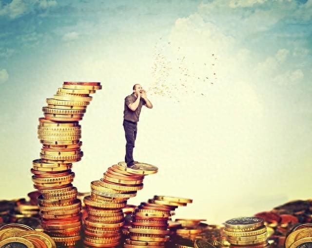 信息差：赚钱最快的四条路_揭秘！赚钱速度惊人的4大途径，让你轻松实现财富自由，走向人生巅峰！