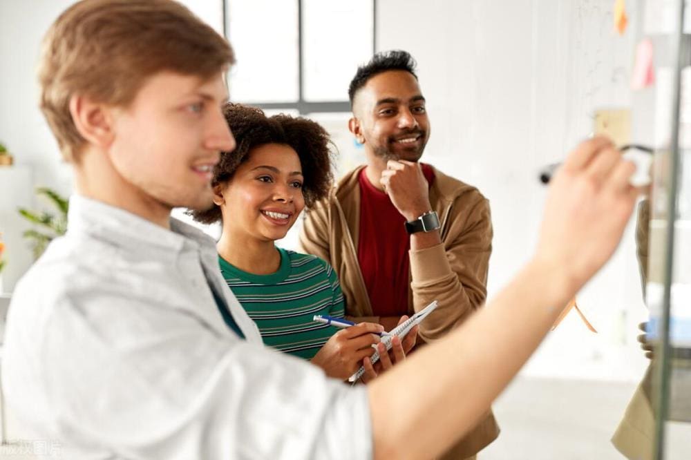 手机创业新蓝海：探索十大热门赚钱项目！