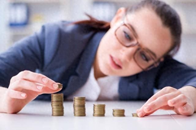 普通人也能成百万富翁？揭秘实用赚钱秘籍，助你轻松跨越财富门槛！