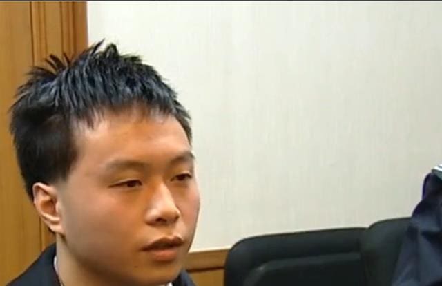 04_贵州奇才！小伙智破支付漏洞，狂揽1300万巨款，挥金如土打赏网红女主播的传奇逆袭！